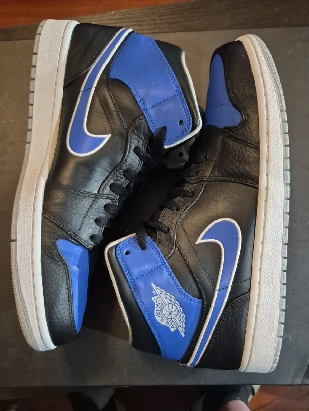 Air Jordan 1 Mid 